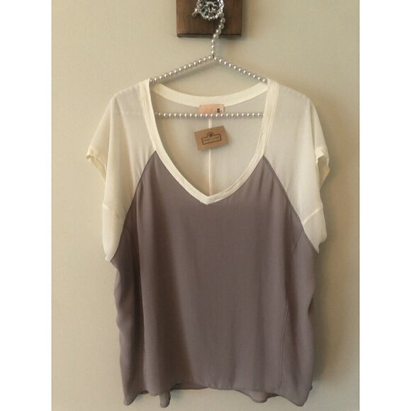 NWT SS Sis Sis Womens Size Large Tan Cream Blouse Short Sleeve - Picture 1 of 6